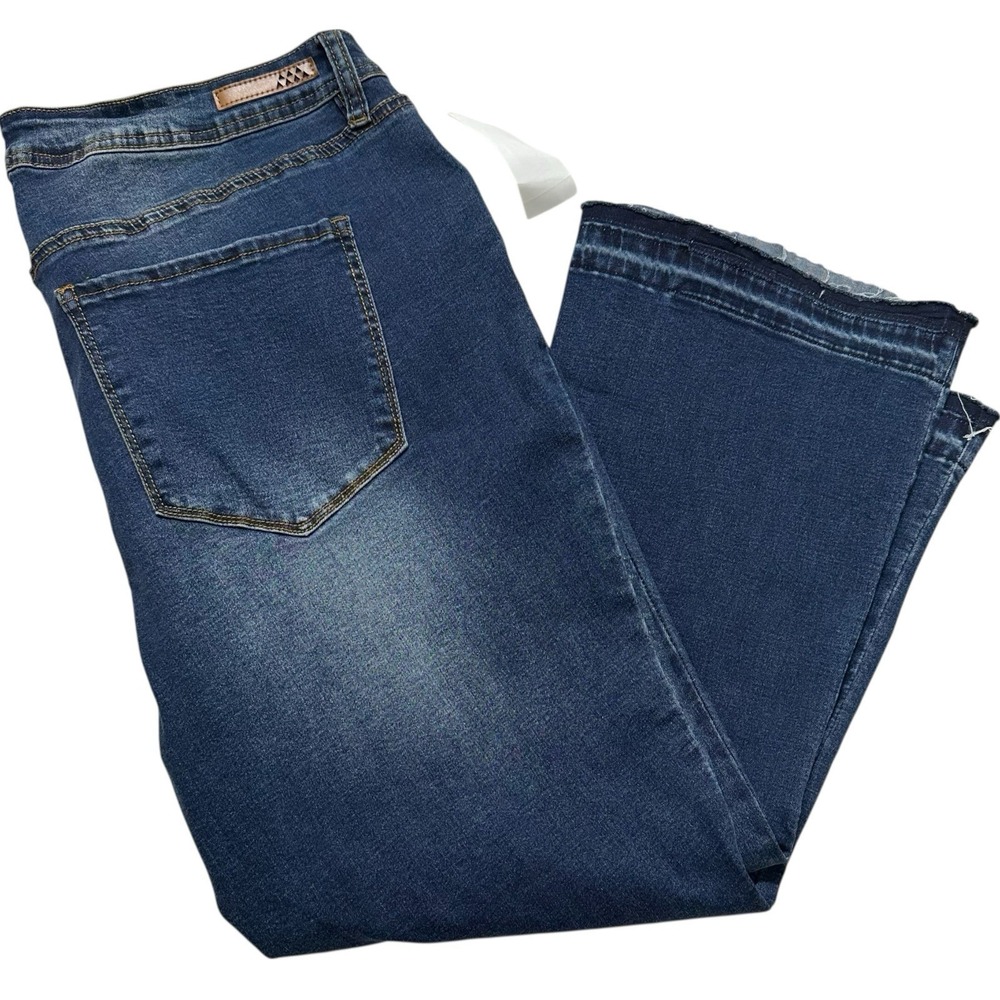 Dollhouse Farrah Flare Jeans Womens‎ 18 Blue Stretch Mid Rise Distressed NWT